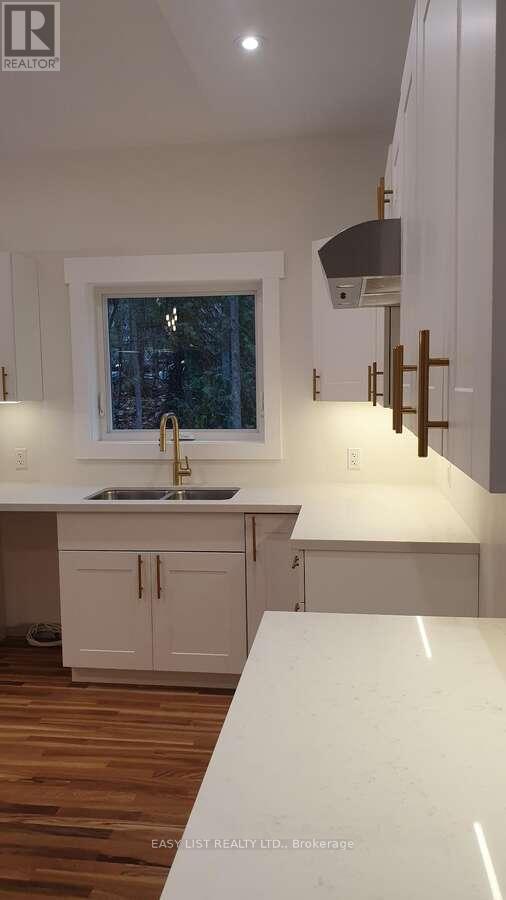 187 Albin Road, Tay, Ontario  L0K 2C0 - Photo 11 - S12466290