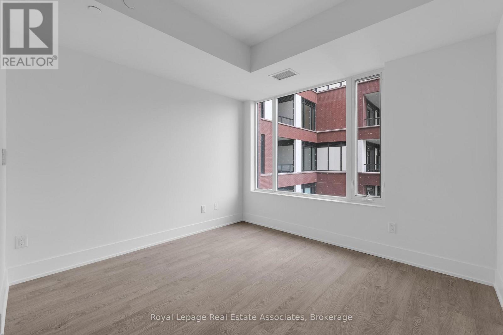 302 - 259 The Kingsway, Toronto, Ontario  M9A 0G2 - Photo 6 - W12425014