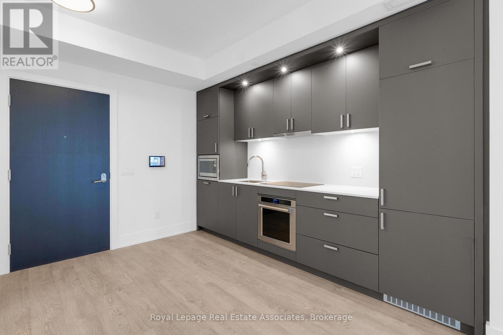 302 - 259 The Kingsway, Toronto, Ontario  M9A 0G2 - Photo 13 - W12425014