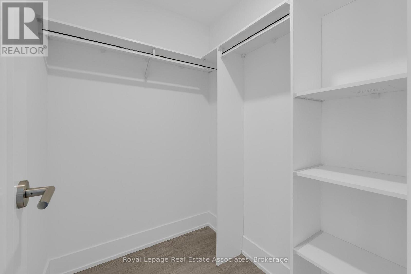 302 - 259 The Kingsway, Toronto, Ontario  M9A 0G2 - Photo 9 - W12425014