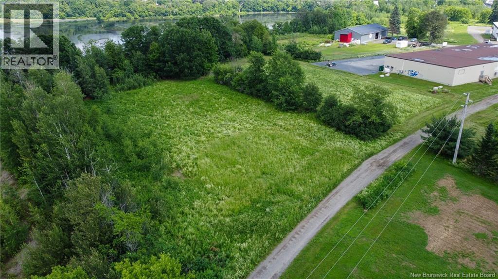 170 And 174 Houlton Street, Woodstock, New Brunswick  E7M 1Z1 - Photo 19 - NB090049