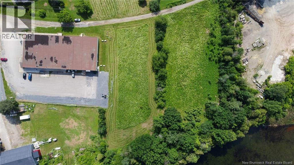 170 And 174 Houlton Street, Woodstock, New Brunswick  E7M 1Z1 - Photo 8 - NB090049