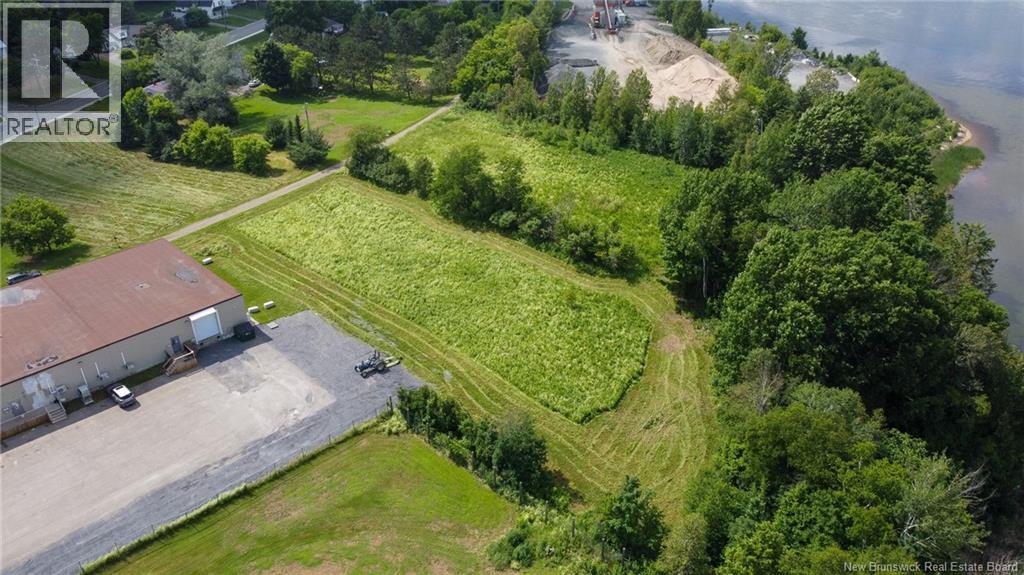 170 And 174 Houlton Street, Woodstock, New Brunswick  E7M 1Z1 - Photo 25 - NB090049