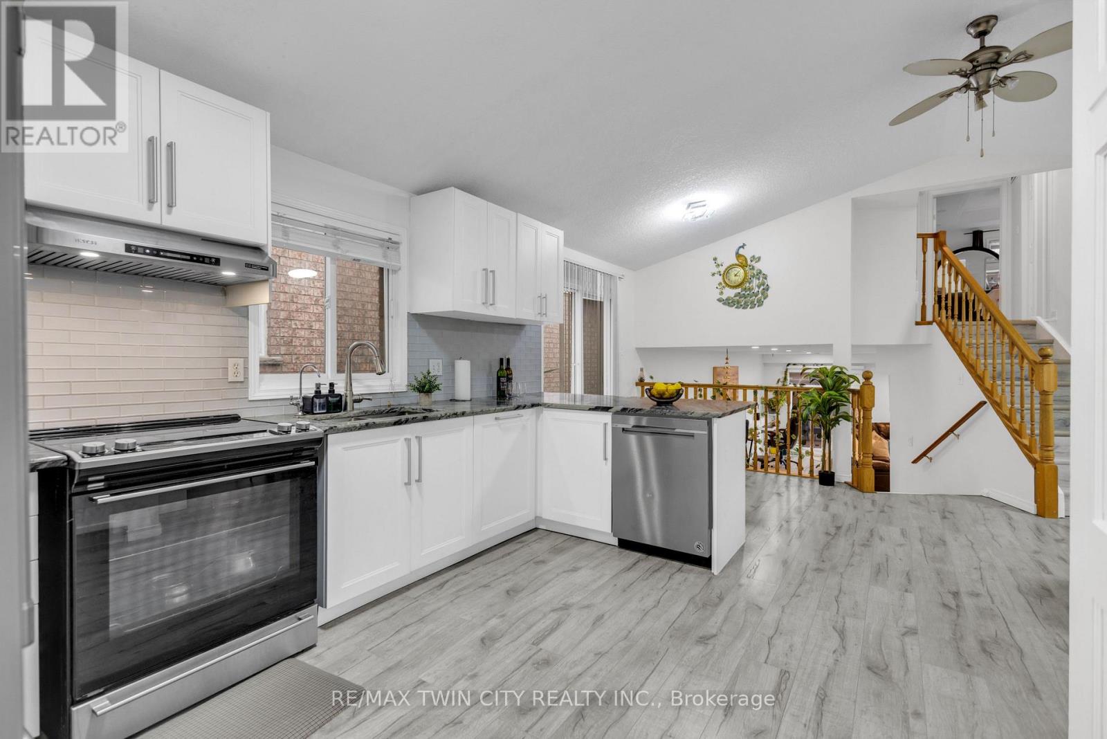 9 Bush Clover Crescent, Kitchener, Ontario  N2E 3P9 - Photo 5 - X12551444