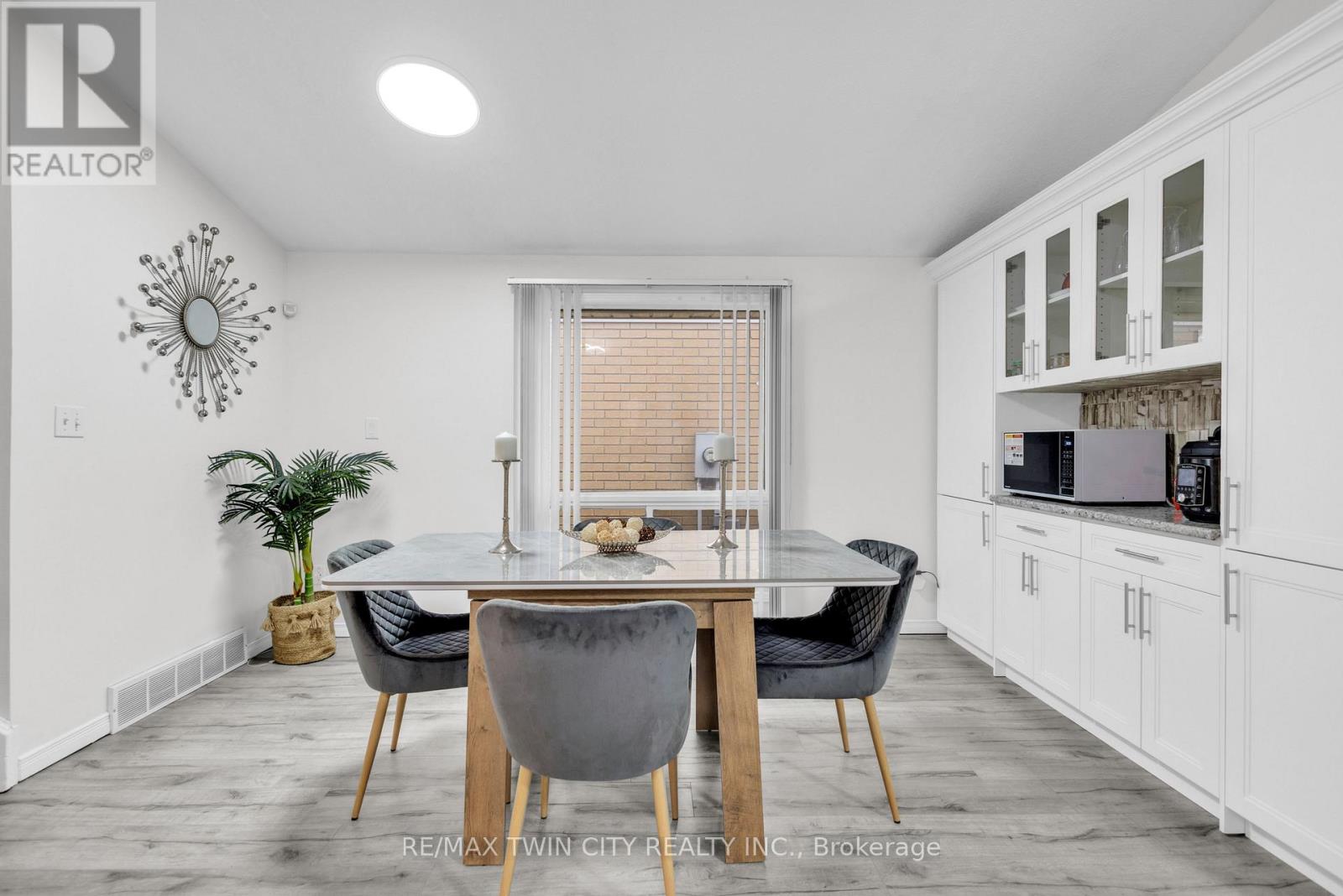 9 Bush Clover Crescent, Kitchener, Ontario  N2E 3P9 - Photo 6 - X12551444