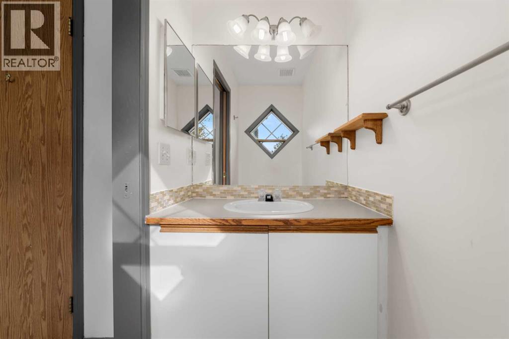 10884 Hidden Valley Drive Nw, Calgary, Alberta  T3A 5H2 - Photo 15 - A2256670