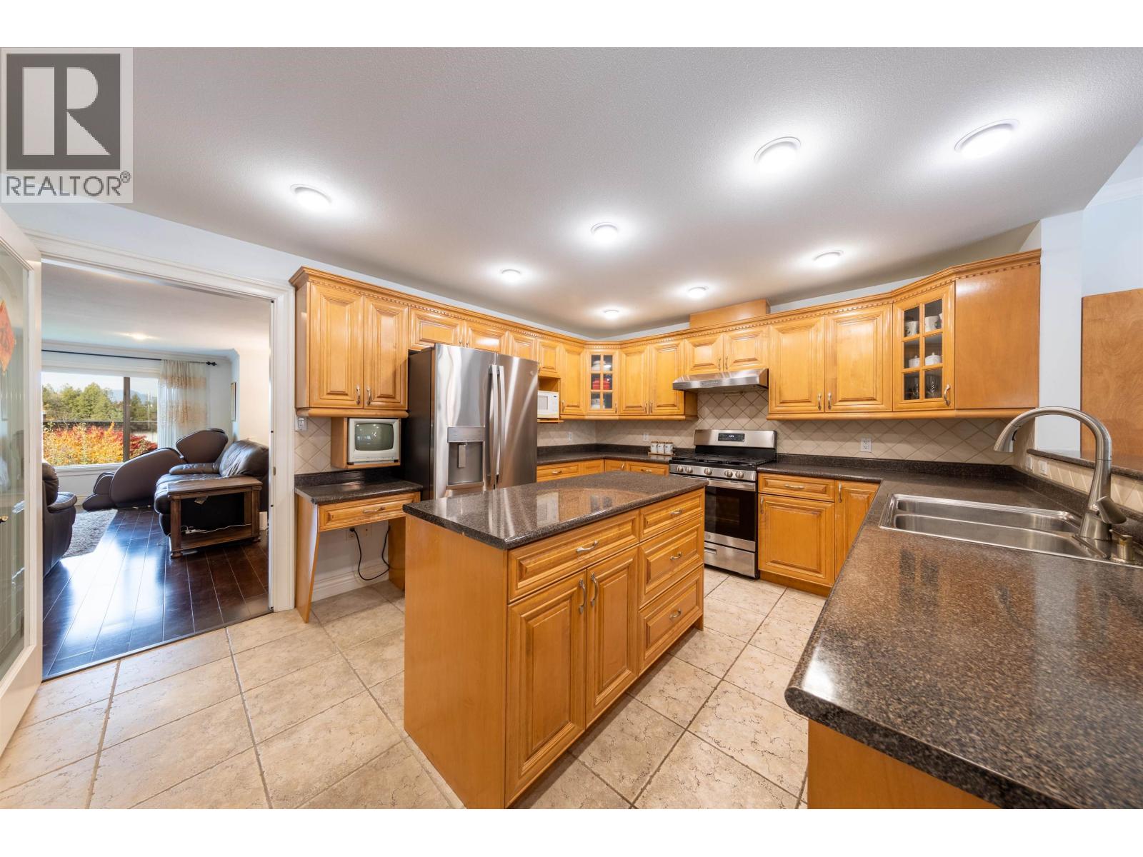 7790 Allman Street, Burnaby, British Columbia  V5E 2B1 - Photo 9 - R3067795