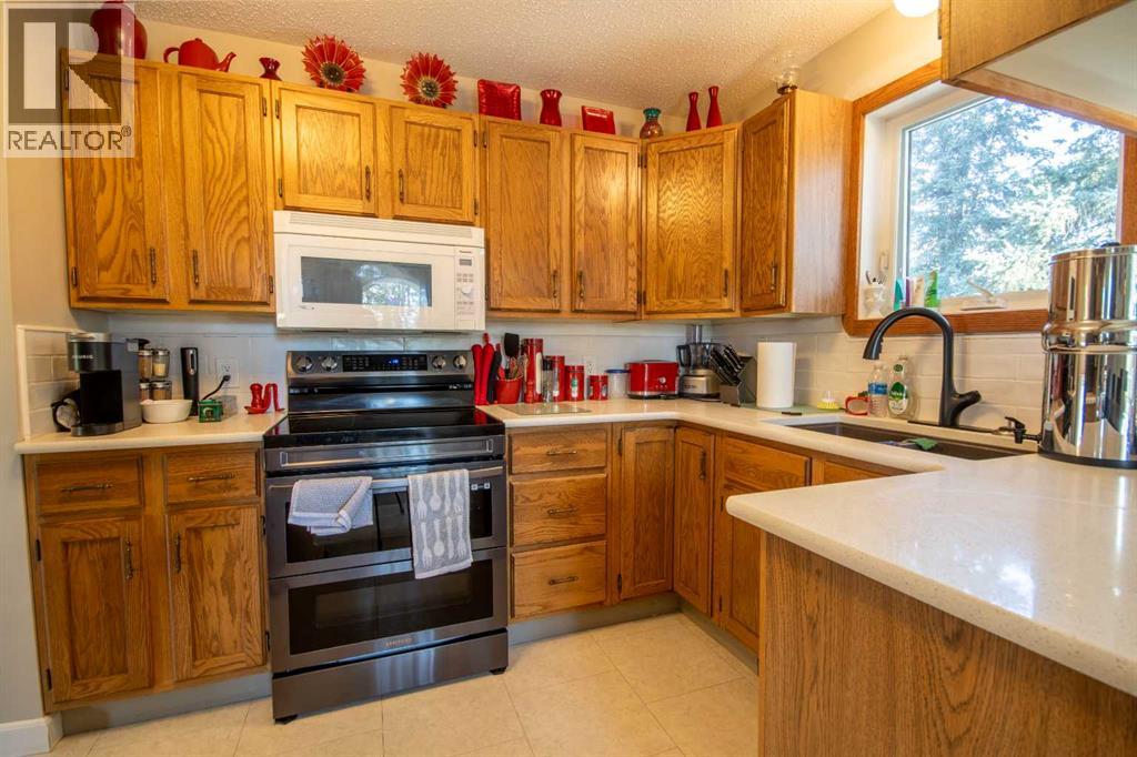 33449 Highway 584, Rural Mountain View County, Alberta T0M 1X0 - Photo 8 - A2263572