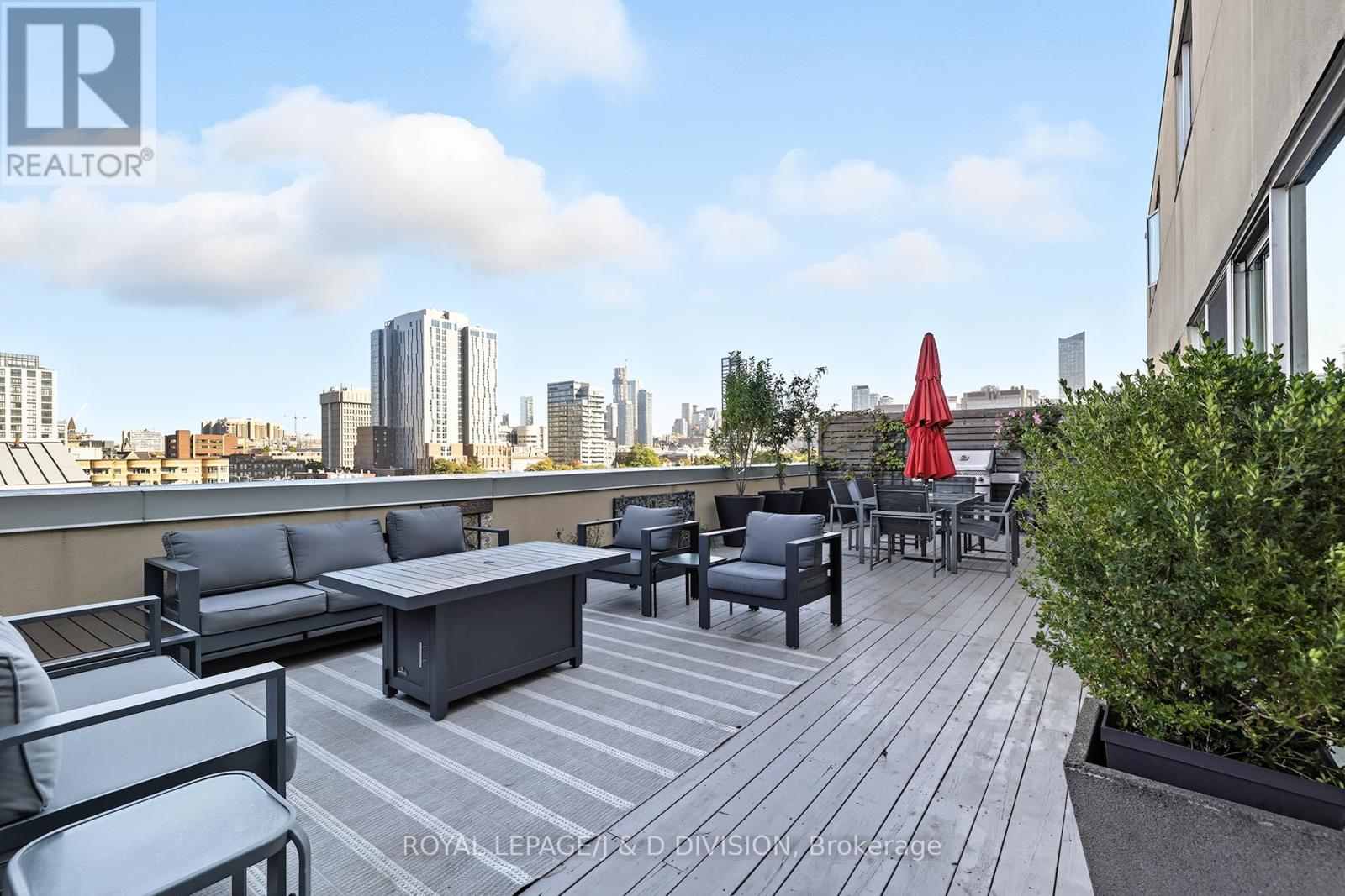 610 - 160 BALDWIN STREET, Toronto, Ontario