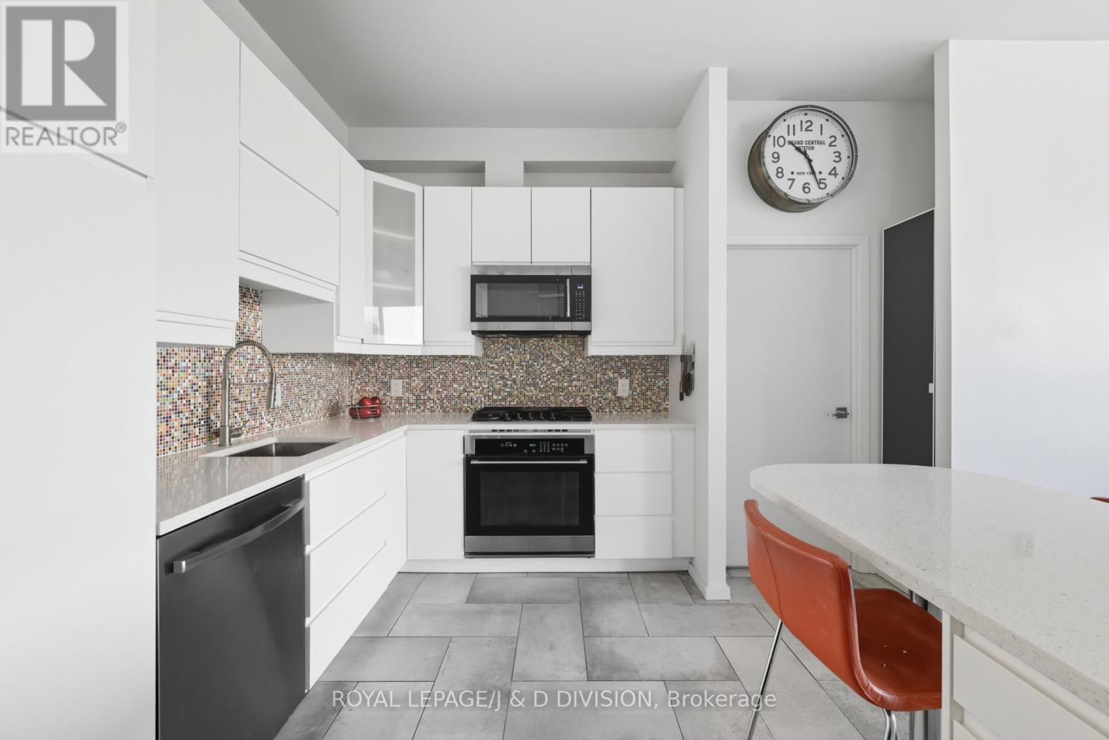 610 - 160 Baldwin Street, Toronto, Ontario  M5T 3K7 - Photo 13 - C12551460