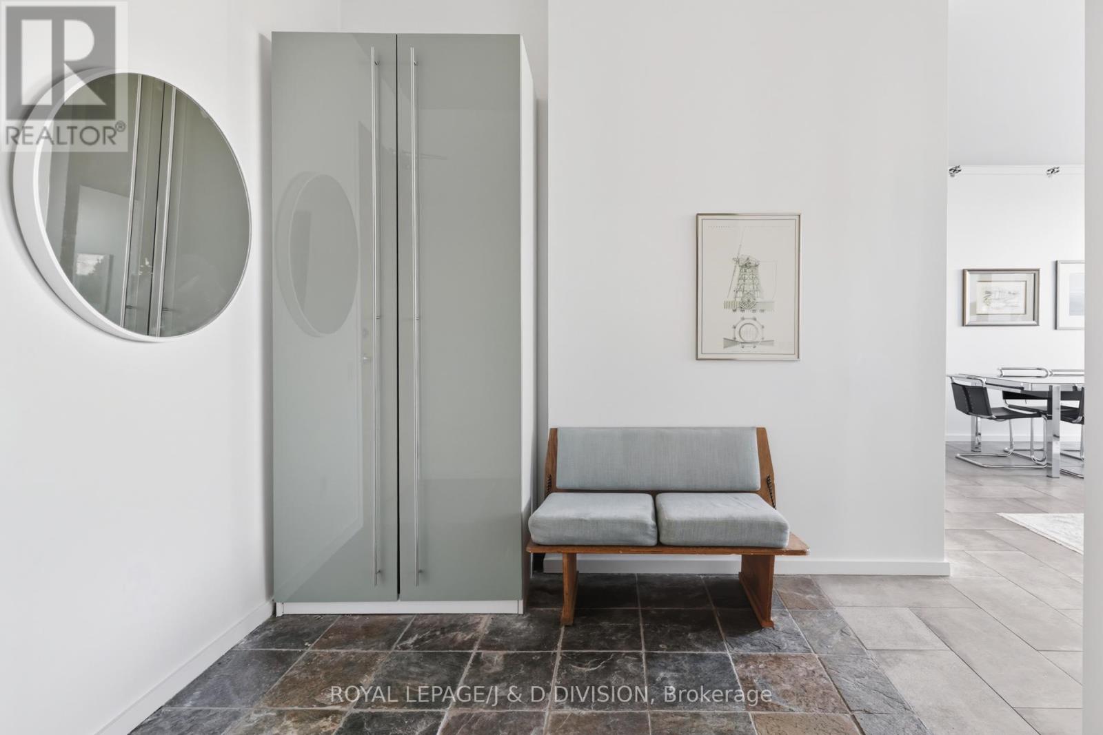 610 - 160 Baldwin Street, Toronto, Ontario  M5T 3K7 - Photo 3 - C12551460