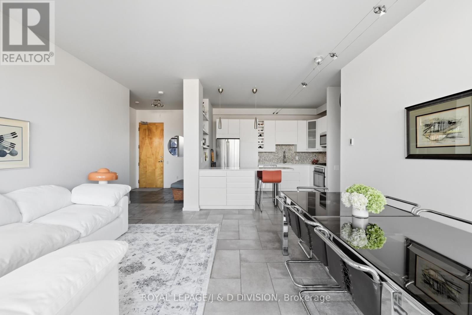 610 - 160 Baldwin Street, Toronto, Ontario  M5T 3K7 - Photo 5 - C12551460