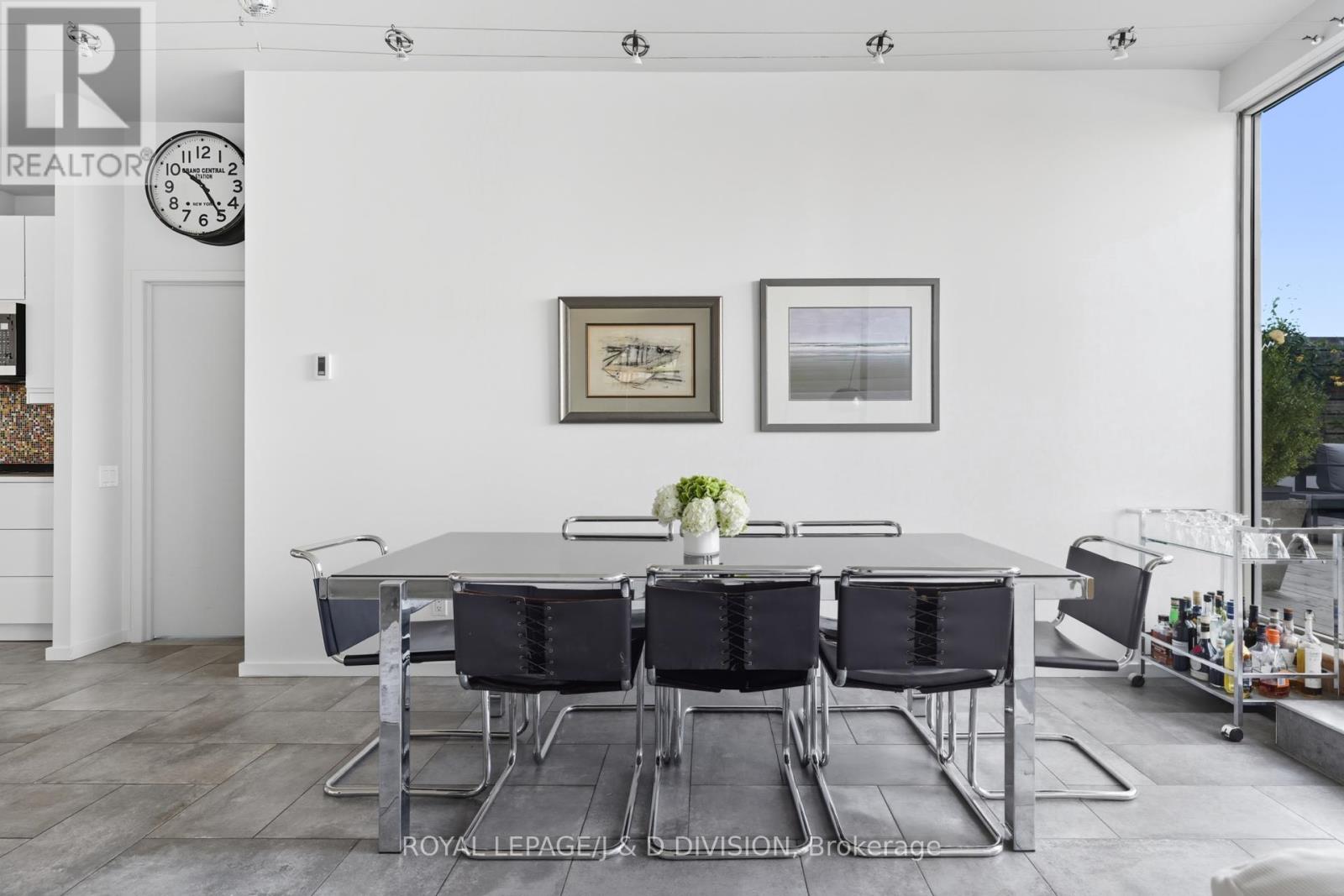 610 - 160 Baldwin Street, Toronto, Ontario  M5T 3K7 - Photo 7 - C12551460