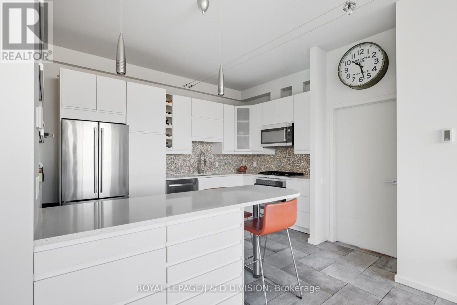 610 - 160 Baldwin Street, Toronto, Ontario  M5T 3K7 - Photo 9 - C12551460