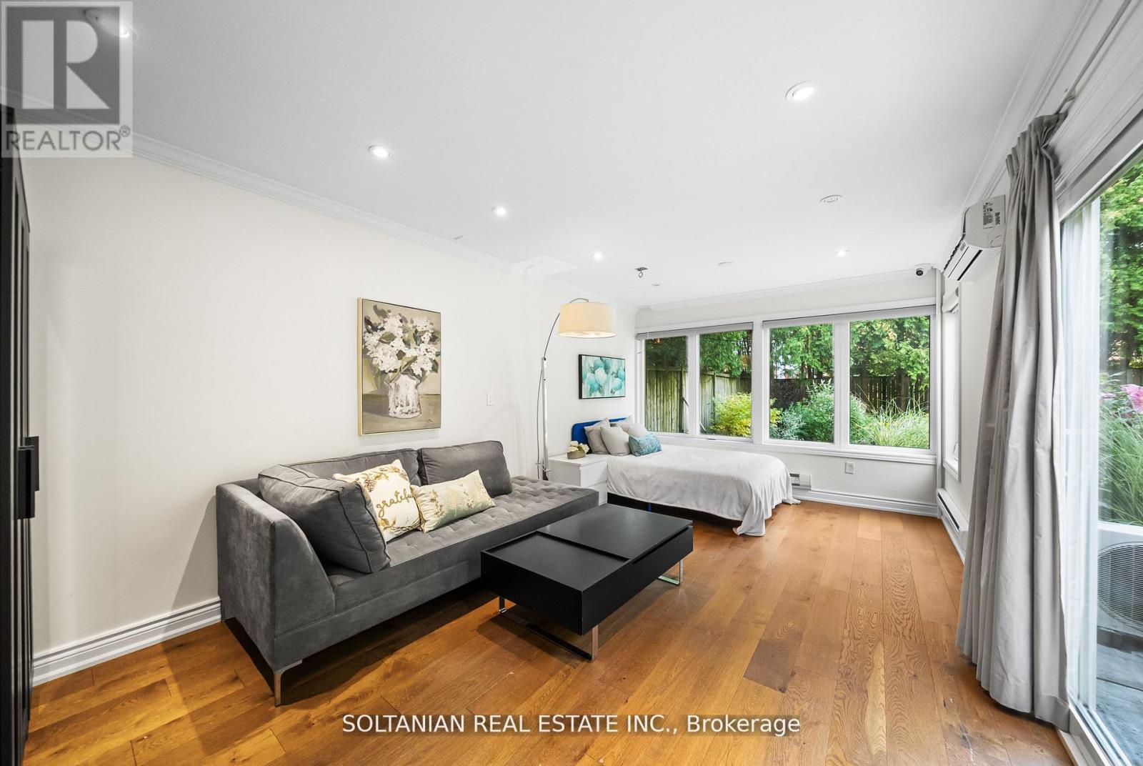 32 Beechwood Avenue, Toronto, Ontario  M2L 1J1 - Photo 24 - C12551528