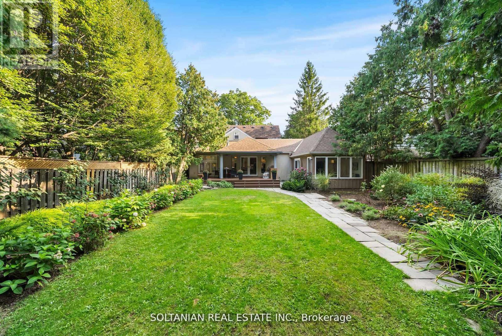 32 Beechwood Avenue, Toronto, Ontario  M2L 1J1 - Photo 45 - C12551528