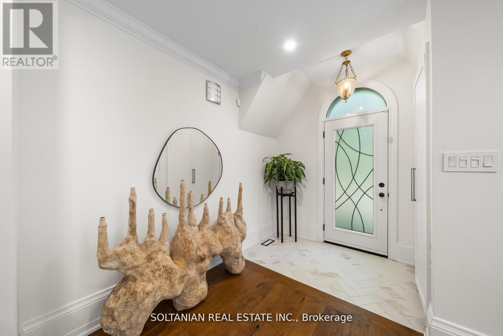 32 Beechwood Avenue, Toronto, Ontario  M2L 1J1 - Photo 7 - C12551528