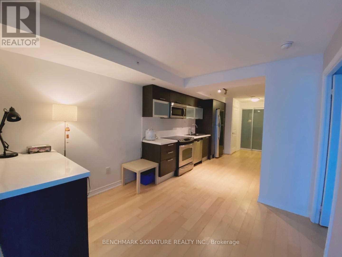 1416 - 386 Yonge Street, Toronto, Ontario  M5B 0A5 - Photo 4 - C12551562