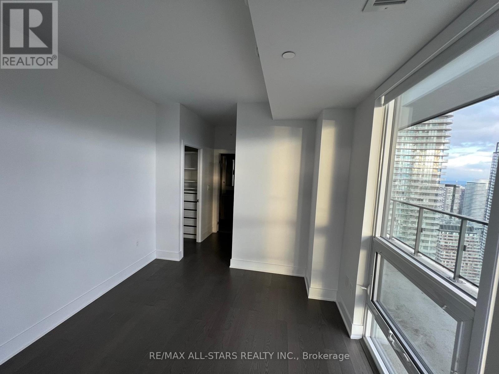 Uph 03 - 955 Bay Street, Toronto, Ontario  M5S 2A2 - Photo 4 - C12551568