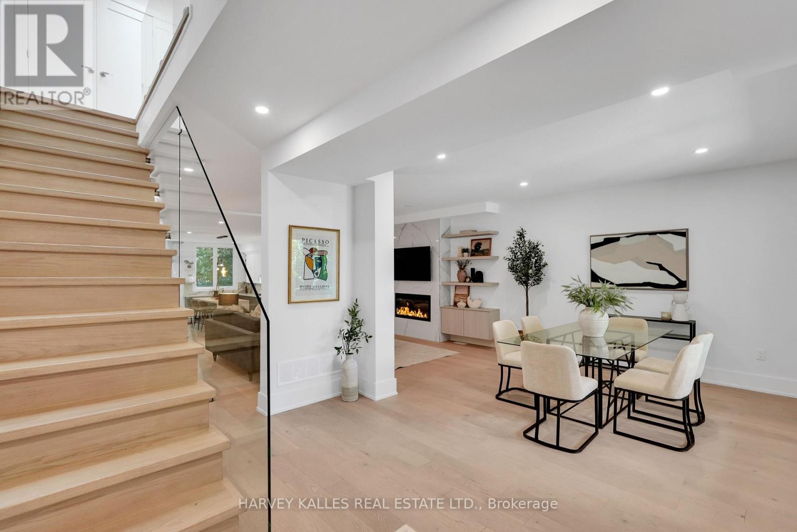 253 Albany Avenue, Toronto, Ontario  M5R 3C7 - Photo 10 - C12551578