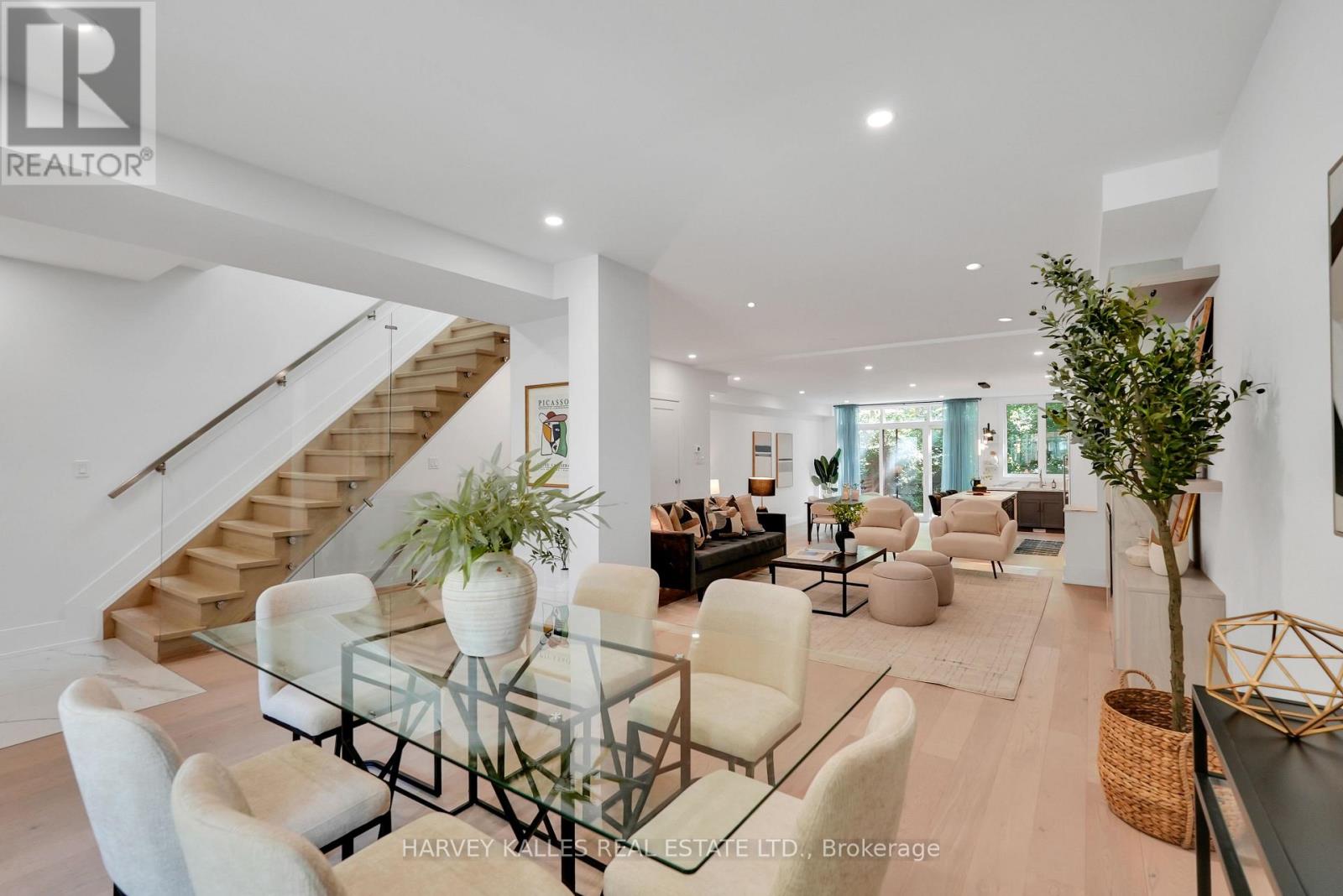 253 Albany Avenue, Toronto, Ontario  M5R 3C7 - Photo 12 - C12551578