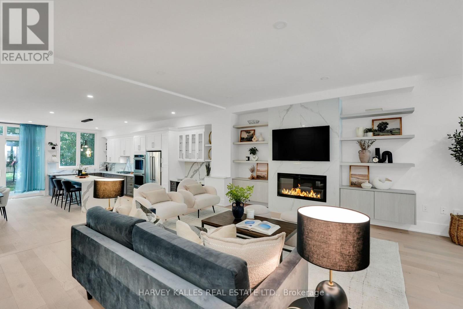 253 Albany Avenue, Toronto, Ontario  M5R 3C7 - Photo 9 - C12551578