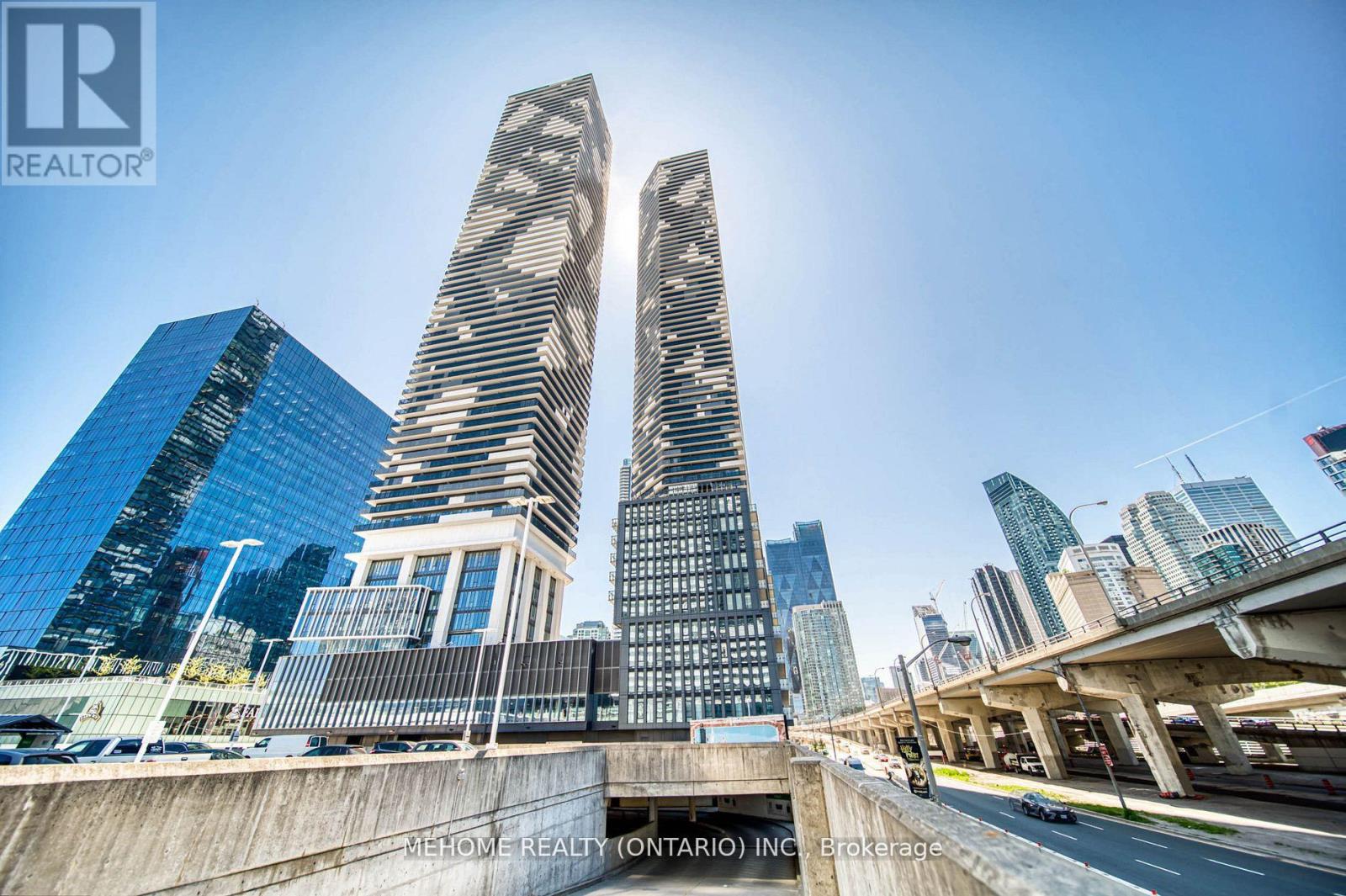 6806 - 55 Cooper Street, Toronto, Ontario  M5E 0G1 - Photo 2 - C12551588