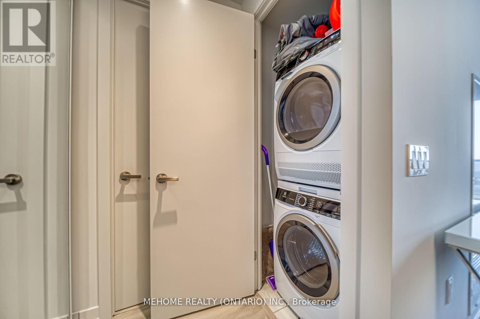 6806 - 55 Cooper Street, Toronto, Ontario  M5E 0G1 - Photo 22 - C12551588