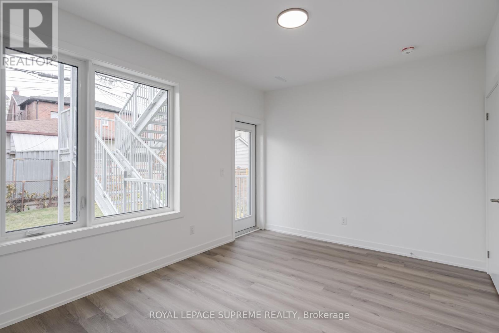 154 Robina Avenue, Toronto, Ontario  M6C 3Y7 - Photo 12 - C12551632