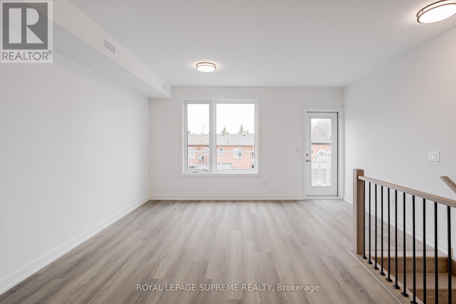 154 Robina Avenue, Toronto, Ontario  M6C 3Y7 - Photo 32 - C12551632