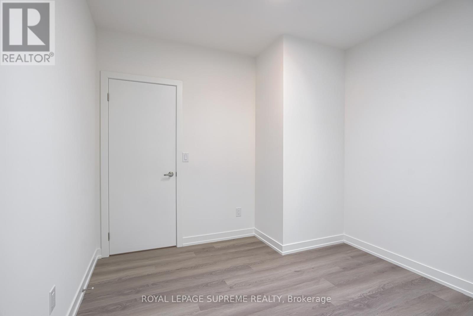 154 Robina Avenue, Toronto, Ontario  M6C 3Y7 - Photo 37 - C12551632