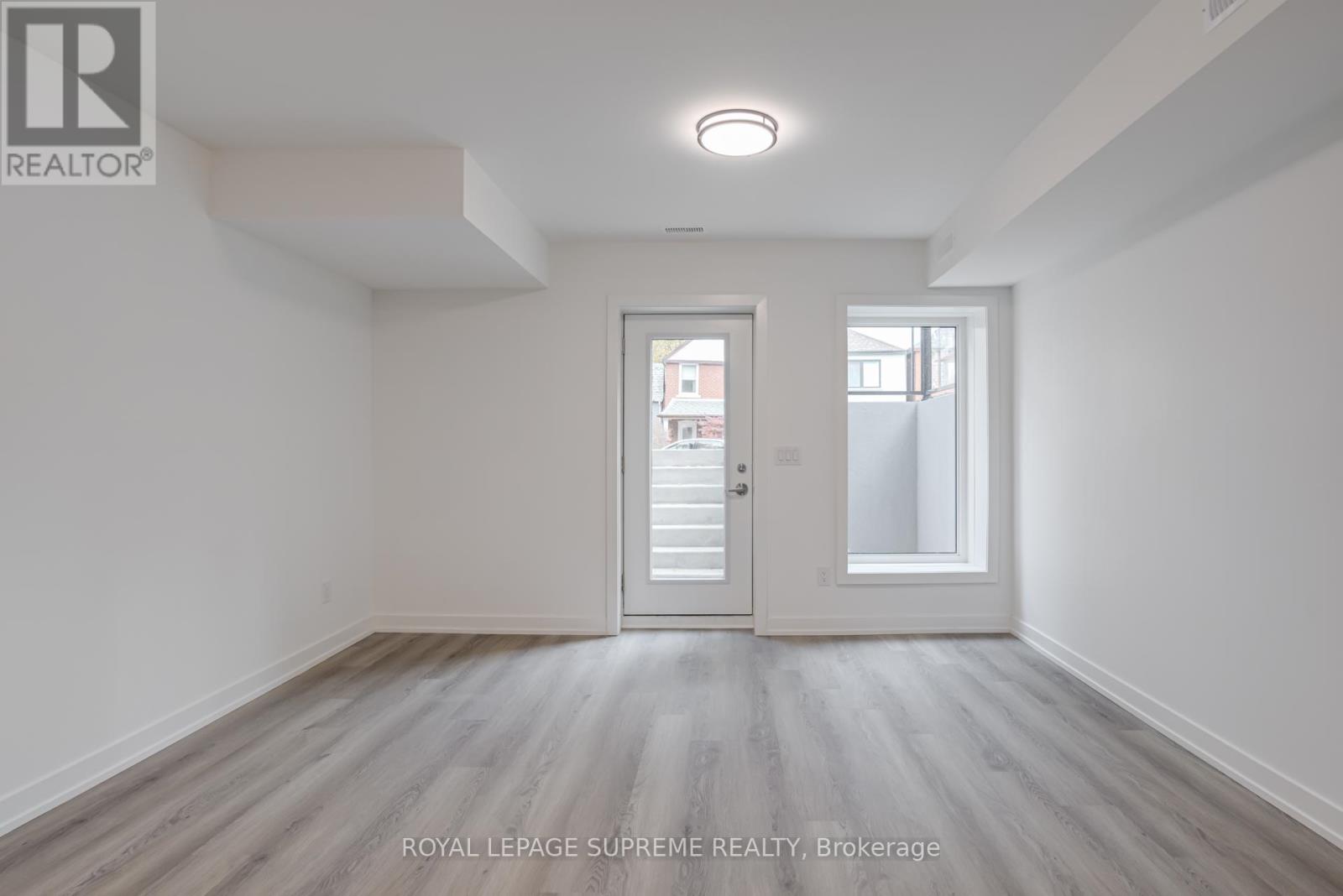 154 Robina Avenue, Toronto, Ontario  M6C 3Y7 - Photo 45 - C12551632