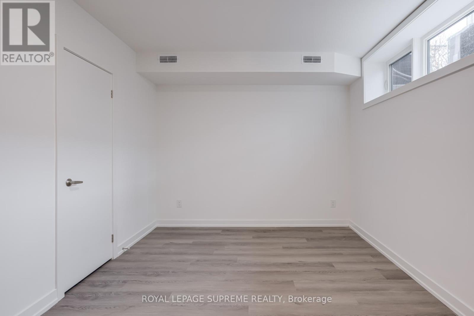 154 Robina Avenue, Toronto, Ontario  M6C 3Y7 - Photo 47 - C12551632