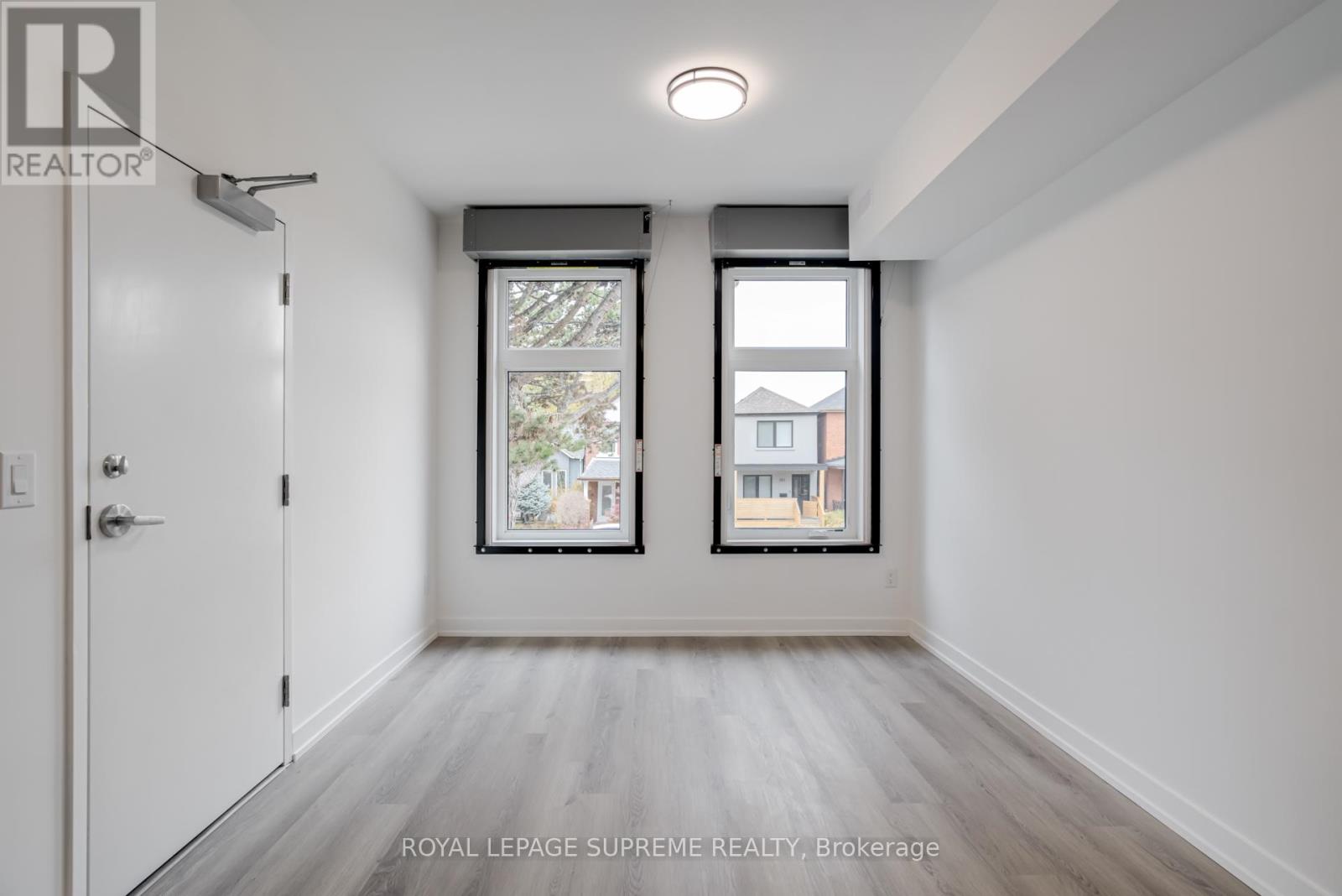 154 Robina Avenue, Toronto, Ontario  M6C 3Y7 - Photo 9 - C12551632