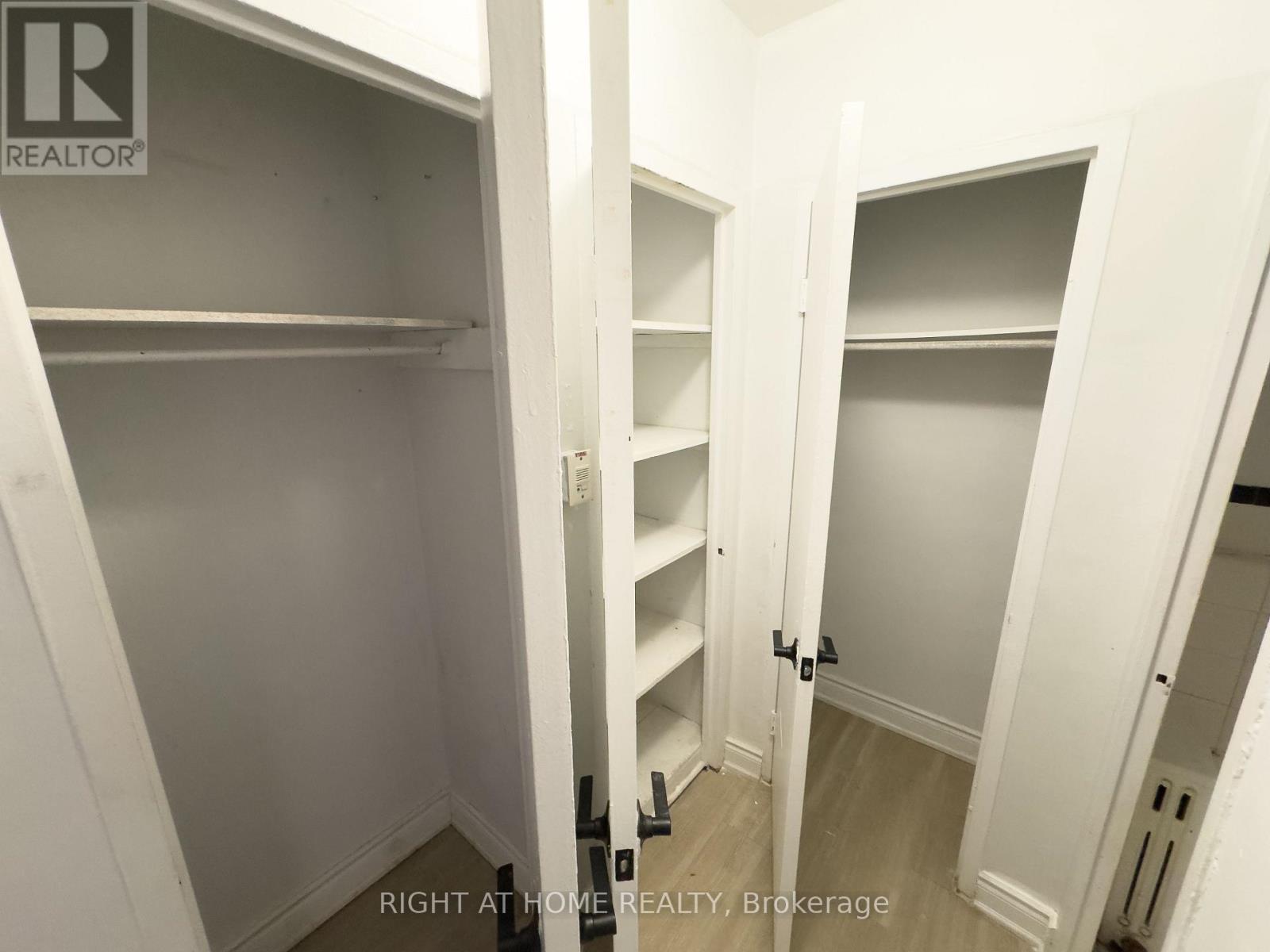 311 - 896 Eglinton Avenue E, Toronto, Ontario  M4G 2L2 - Photo 6 - C12551648