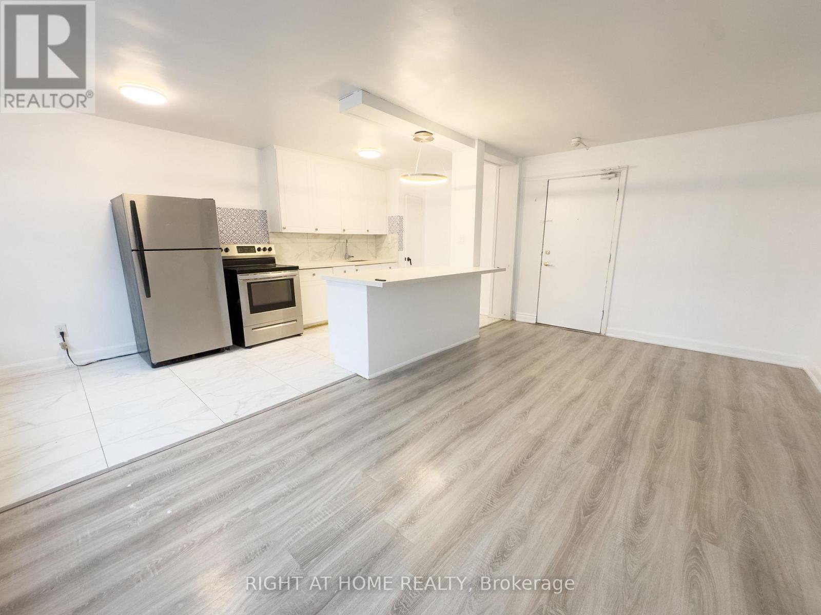 214 - 896 Eglinton Avenue E, Toronto, Ontario  M4G 2L2 - Photo 5 - C12551650