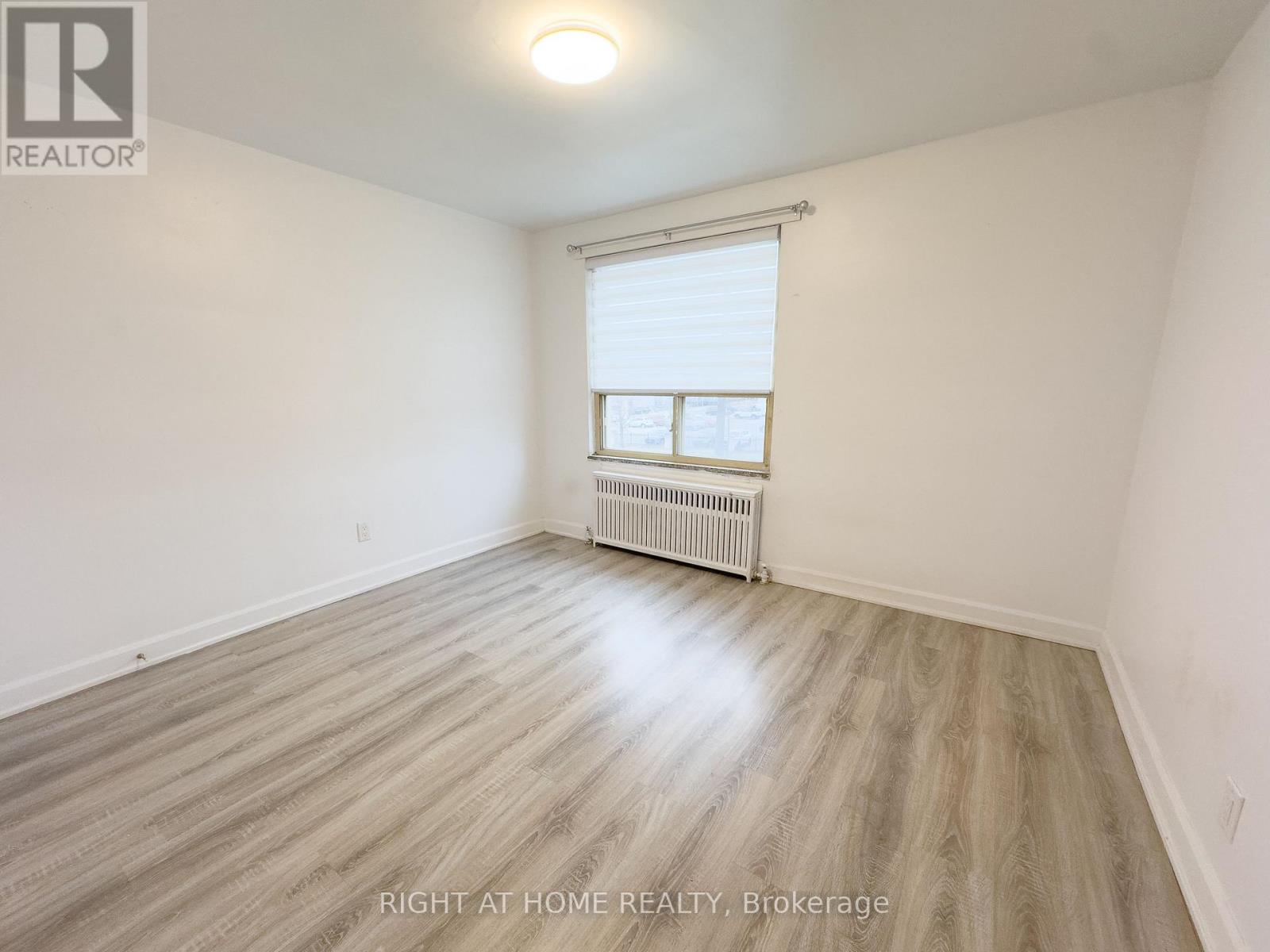 214 - 896 Eglinton Avenue E, Toronto, Ontario  M4G 2L2 - Photo 8 - C12551650