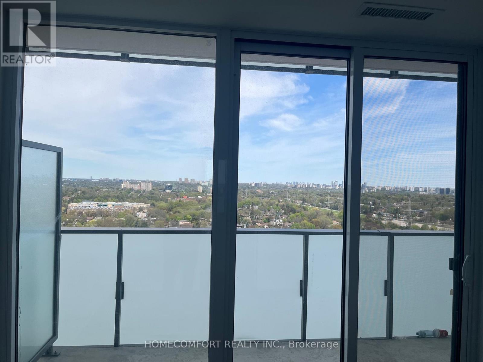 N2004 - 7 Golden Lion Heights, Toronto, Ontario  M2M 0C1 - Photo 4 - C12551666