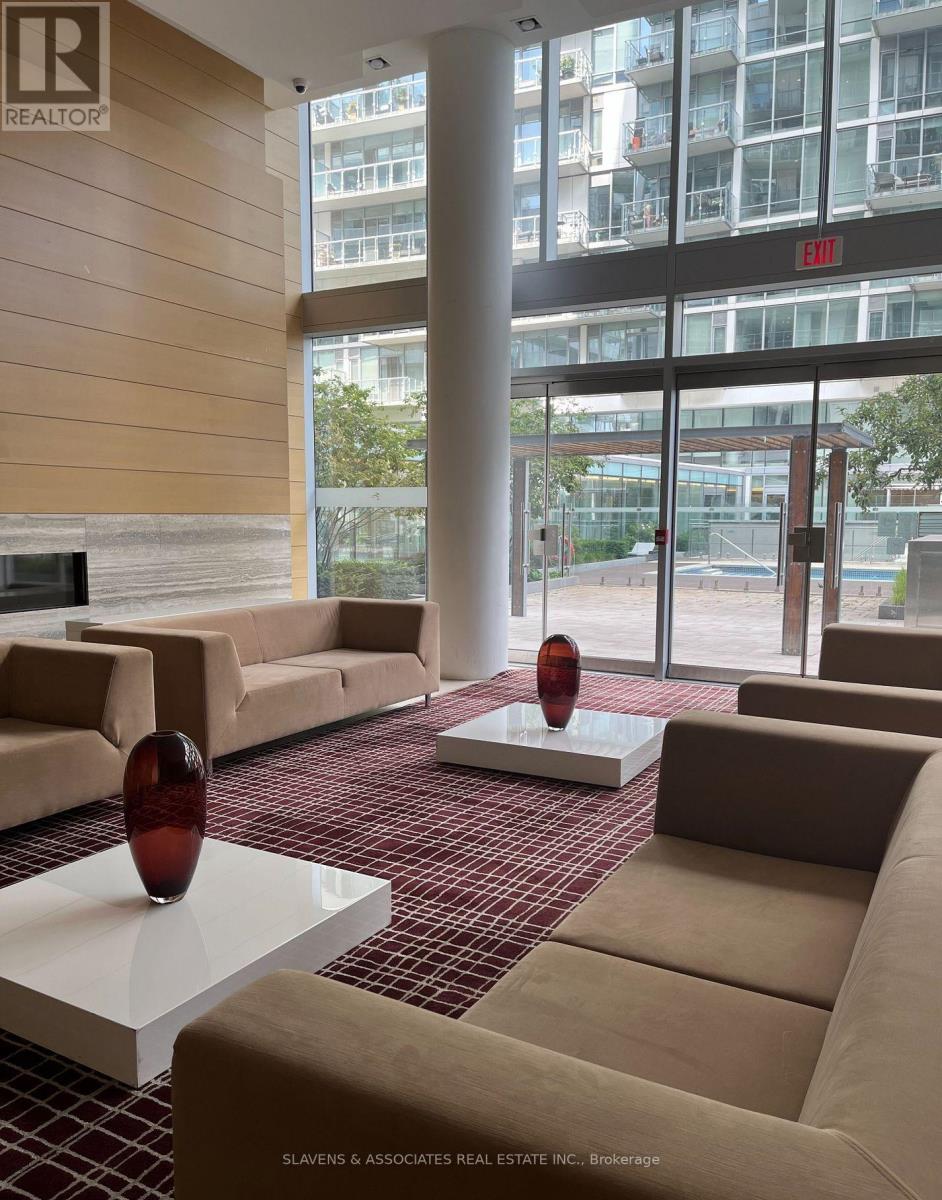 417 - 29 Queens Quay E, Toronto, Ontario  M5E 0A4 - Photo 17 - C12551668