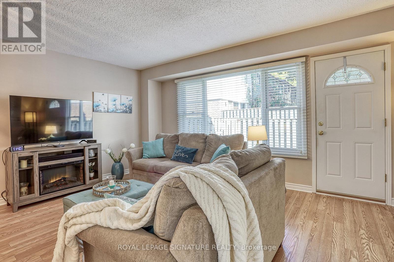 5 Golden Appleway, Toronto, Ontario M3A 3P2 - Photo 5 - C12435983