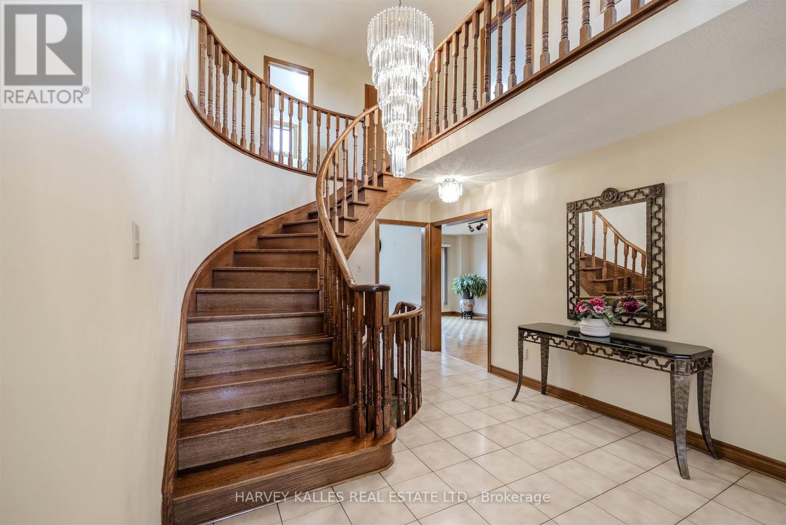 113 Cabaletta Crescent, Vaughan, Ontario  L4L 6L1 - Photo 5 - N12478420