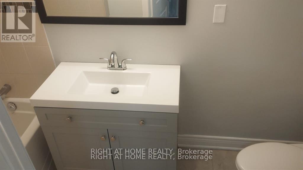 32 Conlins Rd Road E, Toronto, Ontario  M1C 1C3 - Photo 7 - E12551486