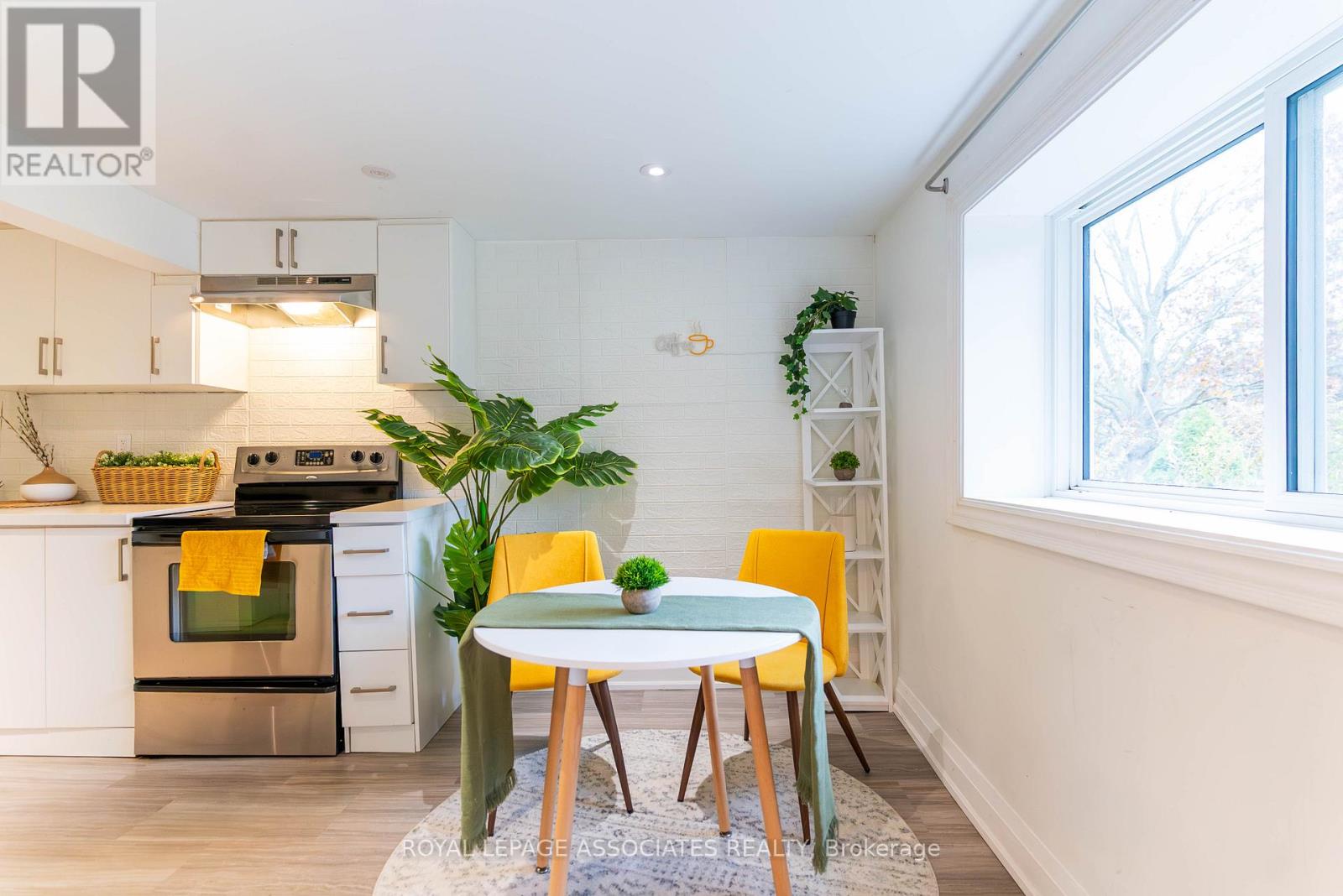 692 Down Crescent, Oshawa, Ontario  L1H 7Y1 - Photo 23 - E12551600