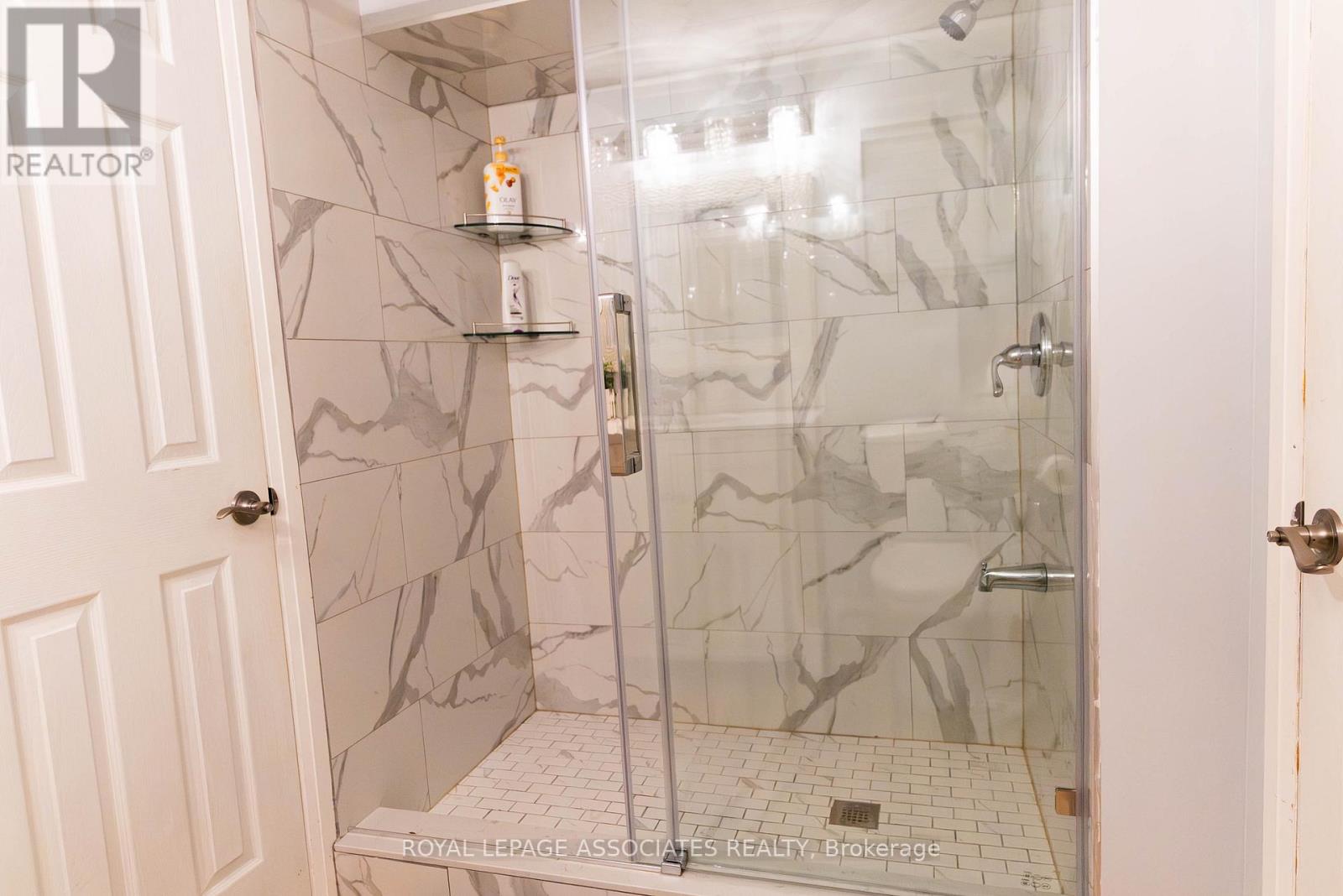 692 Down Crescent, Oshawa, Ontario  L1H 7Y1 - Photo 28 - E12551600