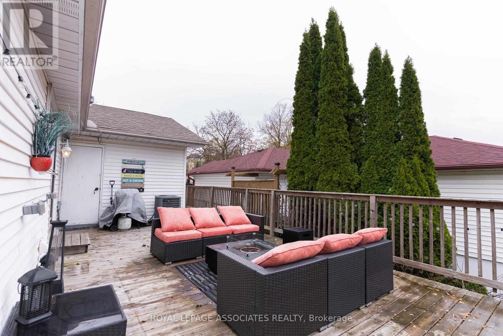 692 Down Crescent, Oshawa, Ontario  L1H 7Y1 - Photo 34 - E12551600