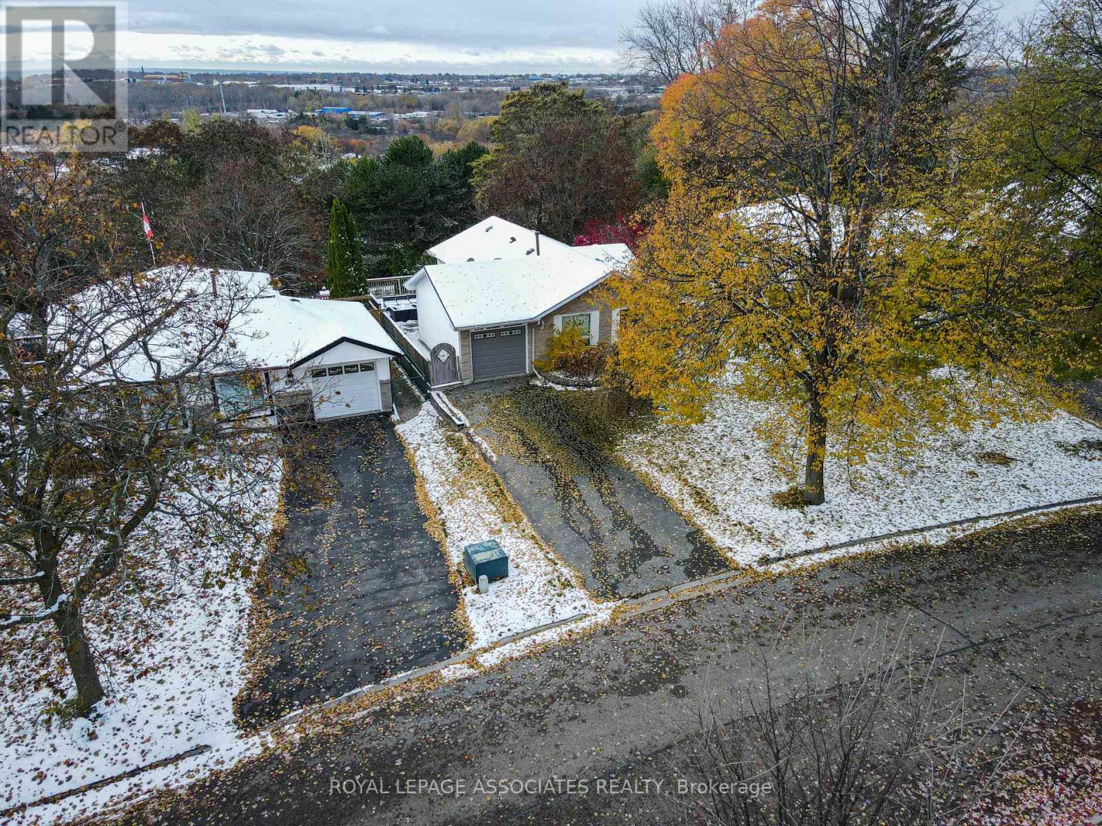 692 Down Crescent, Oshawa, Ontario  L1H 7Y1 - Photo 41 - E12551600