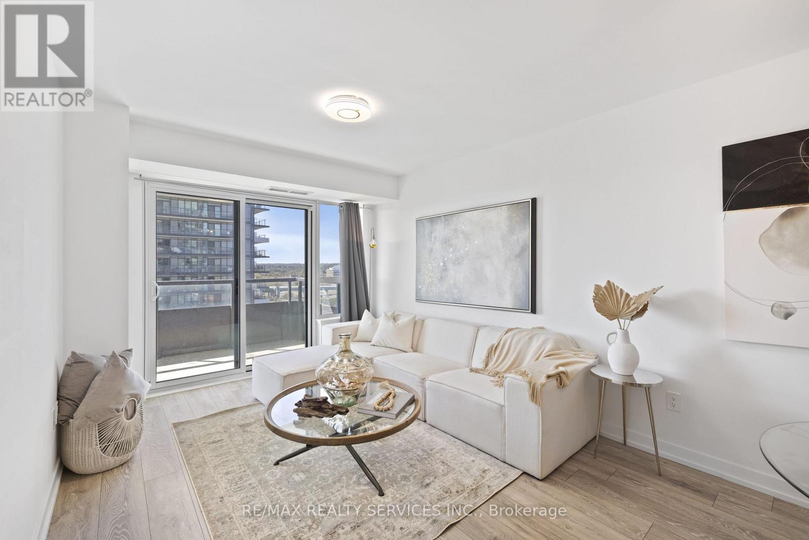 1406 - 1455 Celebration Drive, Pickering, Ontario  L1W 0C3 - Photo 1 - E12551656