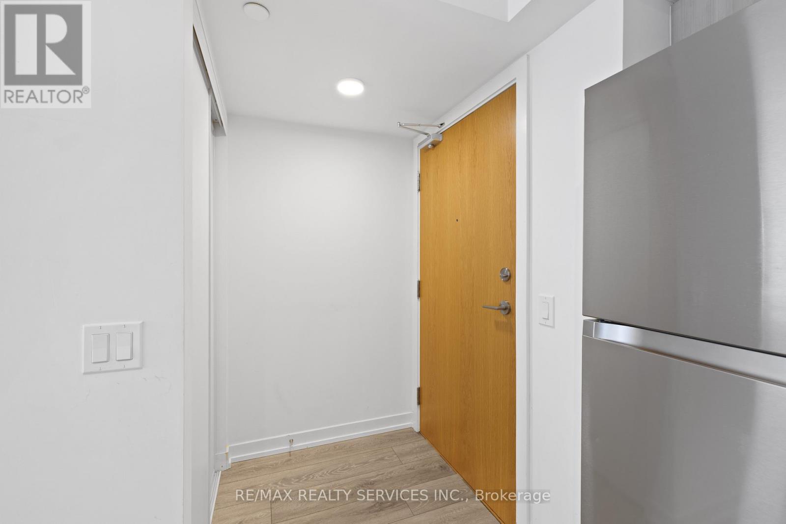 1406 - 1455 Celebration Drive, Pickering, Ontario  L1W 0C3 - Photo 2 - E12551656