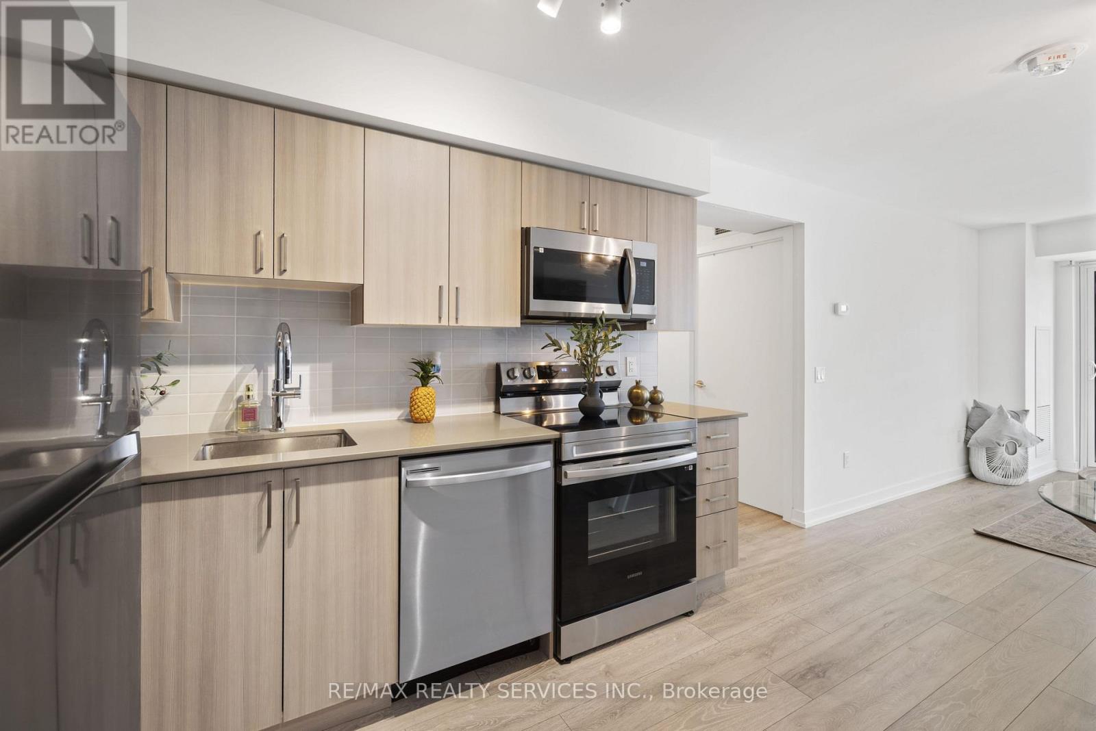 1406 - 1455 Celebration Drive, Pickering, Ontario  L1W 0C3 - Photo 7 - E12551656