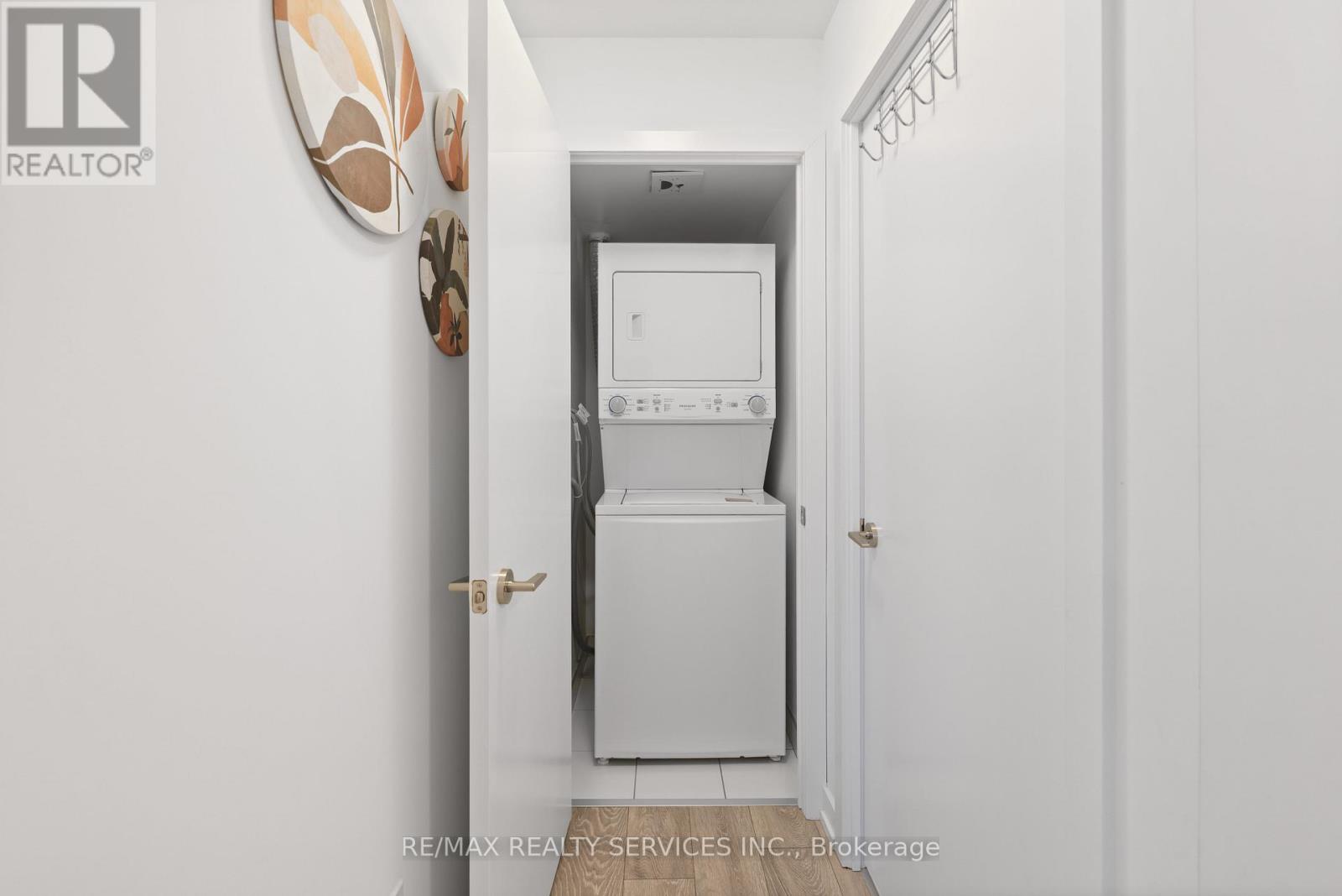 1406 - 1455 Celebration Drive, Pickering, Ontario  L1W 0C3 - Photo 9 - E12551656